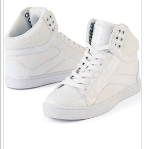 Girls Pastry brand white dance sneakers size 1